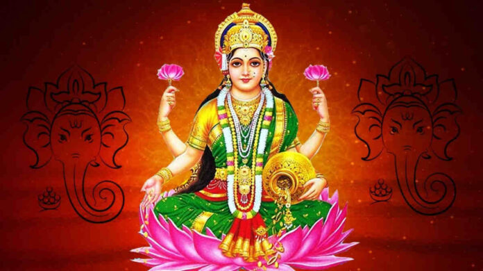 शुक्रवार के दिन इस आसान उपायों से मां महालक्ष्मी होगी प्रसन्न, सारे कष्ट होंगे दूर According to Hinduism, there is a law to worship Goddess Lakshmi on Friday. Maa Lakshmi is said to be the goddess of happiness,