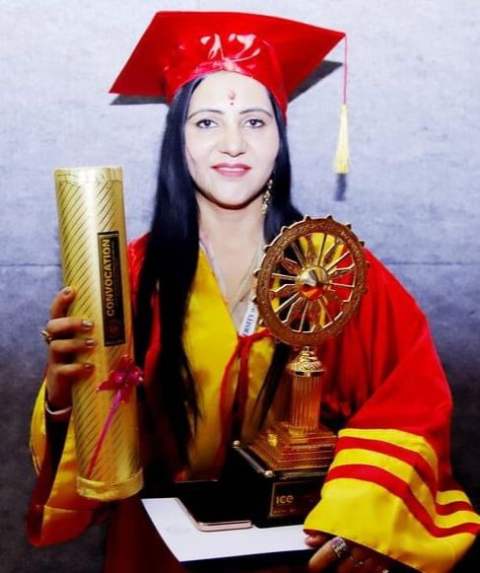 मनीषा सिंह डाक्ट्रेट की मानद उपाधि से सम्मानित