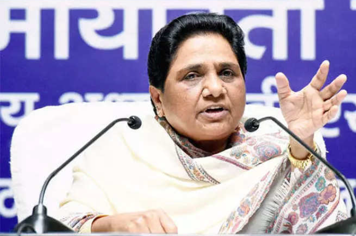 संविधान दिवस के कार्यक्रमों में भाग नहीं लेगी बसपा, मायावती ने संविधान की अनदेखी करने का लगाया आरोप BSP chief Mayawati on Friday announced that her party would not participate in programs to be organized on Constitution Day. Also Mayawati