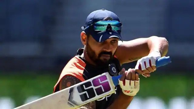 टीम इंडिया के स्टार बल्लेबाज मुरली विजय ने कोरोना वैक्सीन लेने से किया इनकार Team India's star batsman Murali Vijay reportedly does not want to get the corona vaccine. The BCCI is currently organizing the domestic