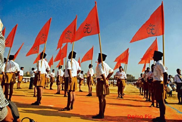 RSS ने तेलंगाना और आंध्र प्रदेश के लिए SC/ST राष्ट्रीय मंच की शुरुआत Rashtriya Swayamsevak Sangh (RSS) National Executive Committee member Indresh Kumar addressed the SC/ST National Forum of Telangana
