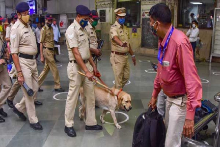 UP के इन 9 जिलें के रेलवे स्टेशनों मिली बम से उड़ाने की धमकी, मचा हड़कंप