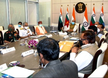 रक्षा अधिग्रहण परिषद ने ‘मेक इन इंडिया’ के तहत सशस्त्र बलों के आधुनिकीकरण के लिए 7,965 करोड़ रुपये के प्रस्तावों को दी मंजूरी The Defense Acquisition Council (DAC) in its meeting held under the chairmanship of Defense Minister Shri Rajnath Singh on 02 November 2021,