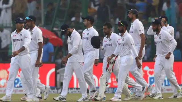 भारत vs न्यूजीलैंड टेस्ट: चौथे दिन का खेल समाप्त, टीम इंडिया की 63 रनों की बढ़त The first test match is being played between India and New Zealand at the Green Park Stadium in Kanpur. India were all out for 345