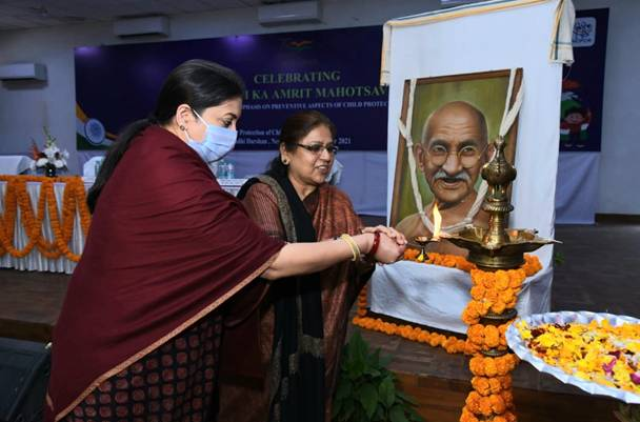 केन्द्रीय मंत्री स्मृति ईरानी ने बाल अधिकारों पर राष्ट्रीय कार्यशाला का किया उद्घाटन
