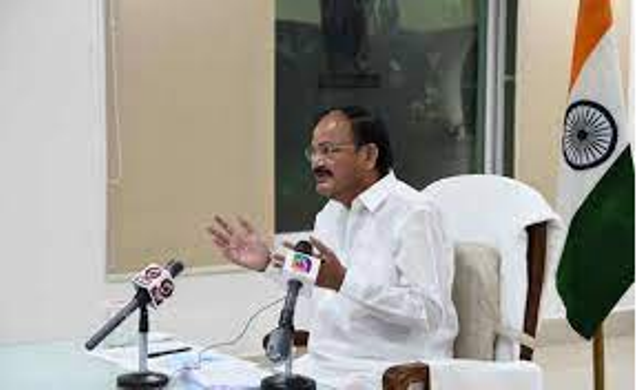 उपराष्ट्रपति श्री वेंकैया नायडु ने राज्यपालों से लोगों को देश के विकास कार्य में हिस्सा लेने को प्रेरित करने का किया आग्रह