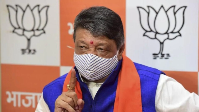 कैलाश विजयवर्गीय ने टीएमसी पर लगाया गंभीर आरोप, बोले- तलवार के बल पर पार्टी में शामिल किए जा रहे विपक्षी नेता