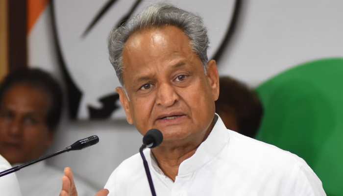 महात्मा गांधी अंग्रेज़ी माध्यम विद्यालयों की स्थापना एक क्रांतिकारी कदम: मुख्यमंत्री अशोक गहलोत