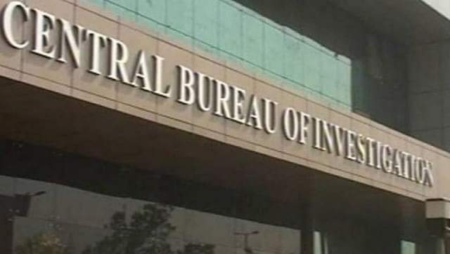 रेलवे के इंजीनियर ने ठेकेदारों से 1 करोड़ 29 लाख रुपए रिश्वत ली The CBI has registered a case against the Railway Executive Engineer and others in the bribery case and searched their premises.