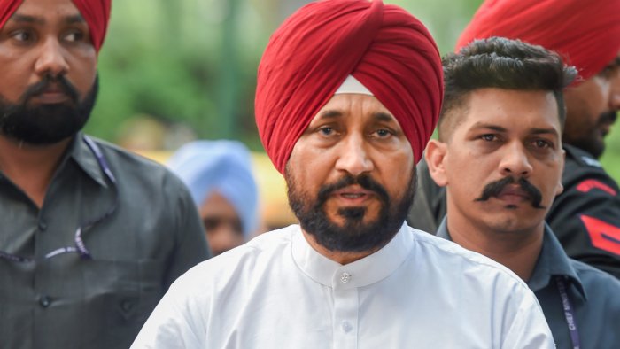 पंजाब में पहली से दसवीं कक्षा के छात्रों के लिए पंजाबी भाषा एक अनिवार्य विषय Punjabi language has been made a compulsory subject for all the students of class I to X in Punjab. Punjabi language has also been made