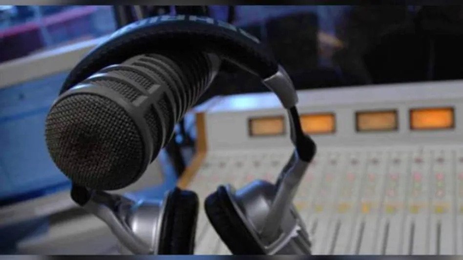 आकाशवाणी ने #एआईआरनेक्स्ट की शुरुआत की In an unprecedented move, All India Radio has opened its studios to the voices representing Young India from 28th November, 2021.