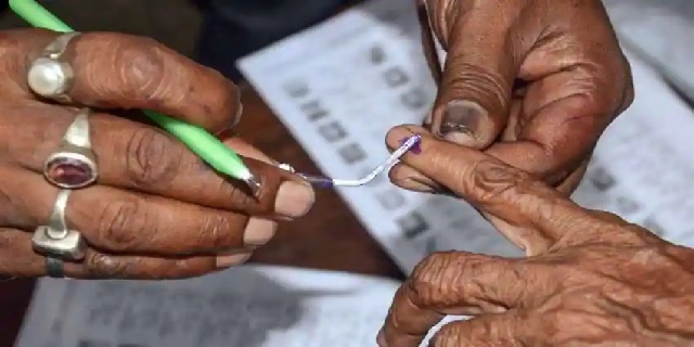 Muslim University Old Boys' Association (AMUOBA) has organized a list of minority candidates for the Uttar Pradesh Assembly elections.