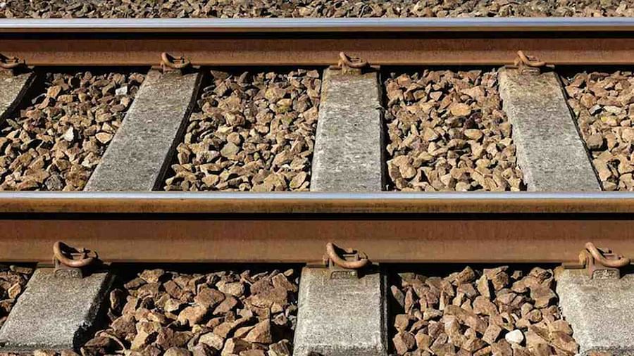 You must have seen small stones lying under and around the railway track. Have you ever wondered what is the use of these stones on the
