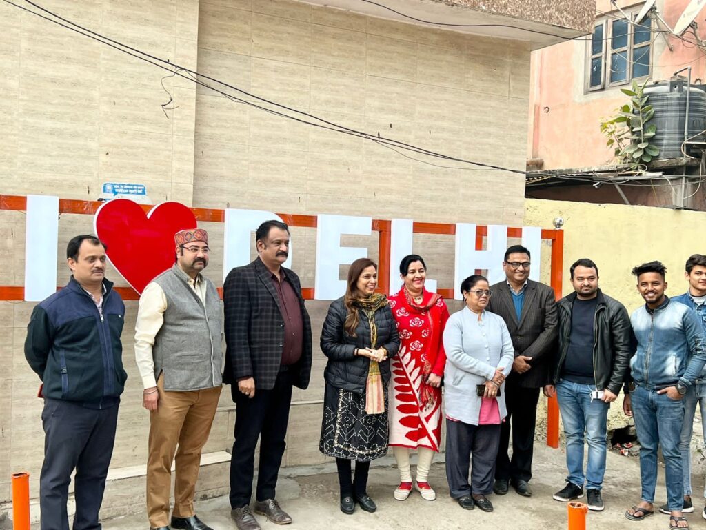 पूर्व महापौर सुश्री प्रीति अग्रवाल ने ढलाव घर के स्थान पर बनाए गए समाधान केंद्र का किया उद्घाटन
