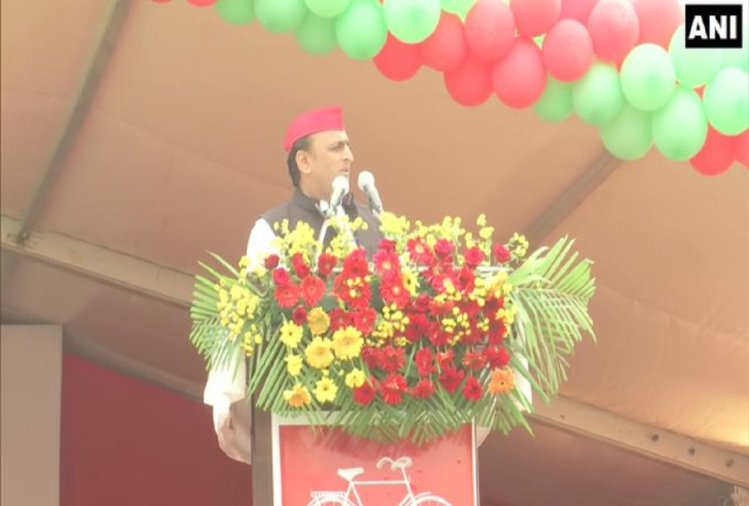 एक परिवार वाला ही समझ सकता है परिवार के हर सदस्य का दुख-दर्द- अखिलेश यादव Now Samajwadi Party chief Akhilesh Yadav has given an answer to the allegation of dynasticism of the Bharatiya Janata Party