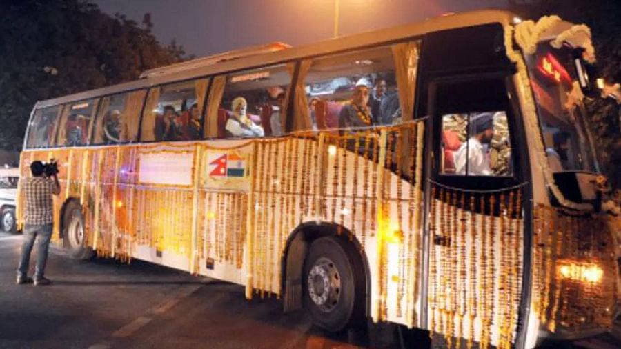 फिर से शुरू हुई दिल्ली-काठमांडू बस सेवा, किराए में हुई बढ़ोत्तरी Delhi-Kathmandu (Nepal) bus service has resumed from Dr Ambedkar Stadium Terminal, Delhi Gate, New Delhi.Bus service was suspended