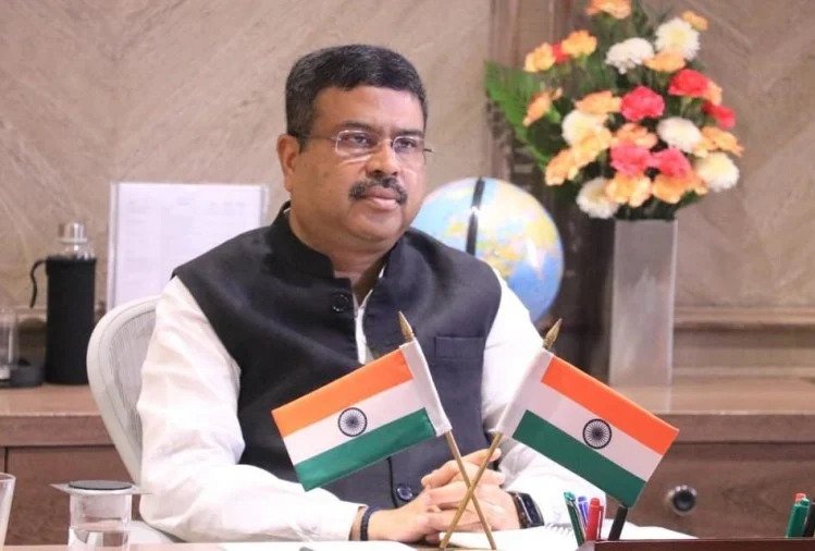 शिक्षा मंत्री धर्मेंद्र प्रधान 1 जनवरी को पठन अभियान ‘पढ़े भारत’ का करेंगे शुभारंभ Union Minister for Education and Skill Development Dharmendra Pradhan will launch a 100-day reading campaign 'Padhe Bharat'