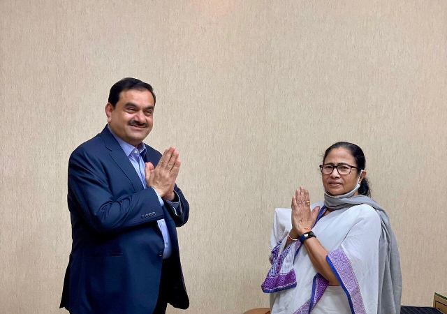 गौतम अडानी ने कोलकाता में ममता बनर्जी से मुलाकात की, राज्य में निवेश परिदृश्य पर की चर्चा
