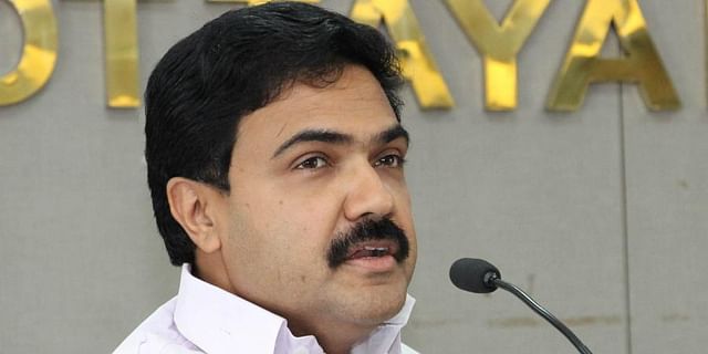 केरल कांग्रेस के जोस के. मणि ने राज्यसभा सदस्य के रूप में ली शपथ Jose K Mani of Kerala Congress (M) took oath as a member of the Rajya Sabha on Wednesday. Jose Mani in Kerala bypolls earlier this week