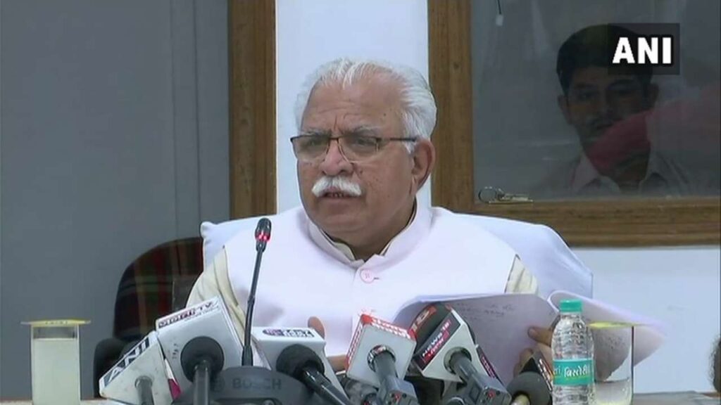 सार्वजनिक स्थानों पर नमाज अदा करने को बर्दाश्त नहीं किया जाएगा: सीएम मनोहर लाल खट्टर Haryana Chief Minister Manohar Lal Khattar on Friday said that offering prayers in public places will not be tolerated.
