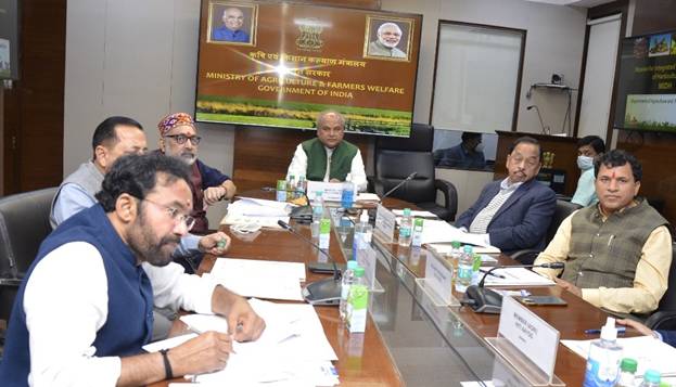 पीएम के आह्वान पर खेती में नई कार्यशैली विकसित होने से किसानों में उत्साह – नरेंद्र सिंह तोमर Development Mission (MIDH) was chaired by the Union Minister for Agriculture and Farmers Welfare, Shri Narendra Singh Tomar.
