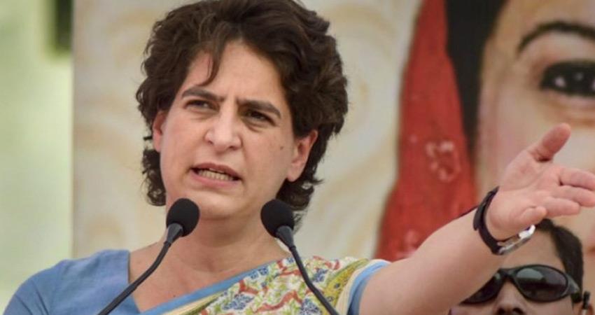 प्रियंका गांधी ने यूपी की भाजपा सरकार पर उठाया सवाल, बोली- उत्तर प्रदेश में गायों को जिंदा दफनाने के मामले में जवाब दें सरकार Congress General Secretary Priyanka Gandhi Vadra has said that the burying of cows alive in Banda district of Uttar Pradesh is the