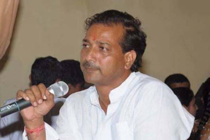 एक बार फिर राजस्थान कांग्रेस में मचा घमासान, सैनिक कल्याण राज्यमंत्री राजेंद्र गुढ़ा ने लौटाया अपना सरकारी वाहन