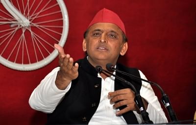 बीजेपी ने की सपा अध्यक्ष अखिलेश यादव की संपत्ति की जांच की मांग In Uttar Pradesh, the BJP has demanded a probe into the income of Samajwadi Party chief Akhilesh Yadav. State MSME Minister and Government
