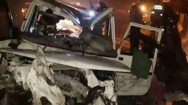 यमुना एक्सप्रेस-वे पर दर्दनाक हादसा: पुलिया से टकराई बोलेरो, 4 की मौत