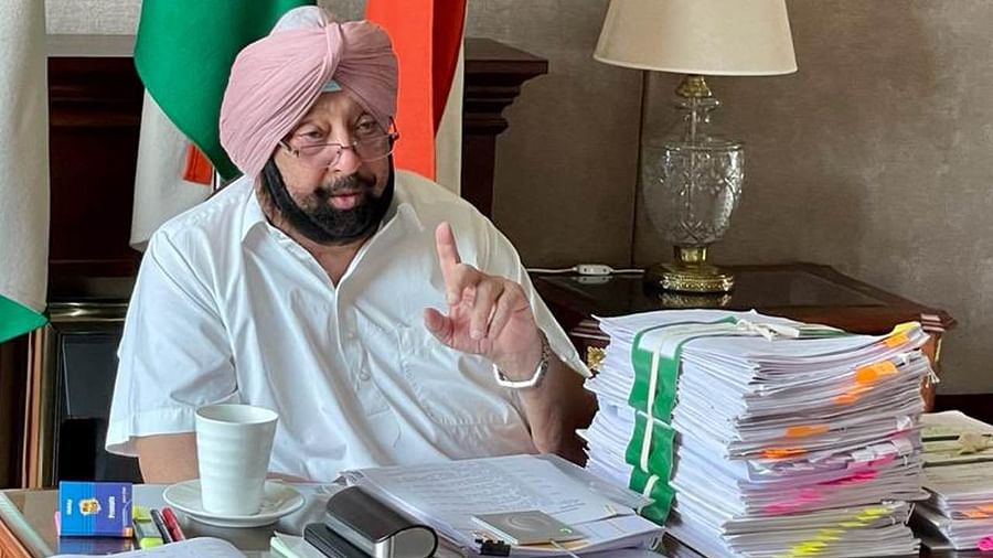 पंजाब लोक कांग्रेस ने भाजपा के साथ किया गठबंधन, पूर्व सीएम अमरिंदर सिंह ने किया ऐलान The BJP on Friday decided to contest the upcoming Punjab Assembly elections in alliance with former Chief Minister Amarinder Singh's party