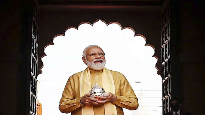 यूपी में सीएम कॉन्क्लेव: वाराणसी में पीएम मोदी ने की मुख्यमंत्रियों के साथ बैठक Prime Minister Narendra Modi held a meeting with the Chief Ministers on Monday which lasted till late night. Assam Chief Minister Himanta
