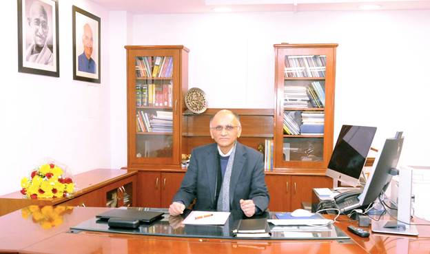संजय कुमार सिंह ने ग्रहण किया इस्पात सचिव का कार्यभार Sanjay Kumar Singh, a 1987 batch IAS officer of Madhya Pradesh cadre, took over as Secretary, Ministry of Steel in New Delhi on Thursday.