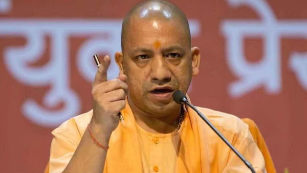 यूपी में योगी सरकार ने राज्य में लगाया एस्मा एक्ट, अब हड़ताल और स्ट्राइक करने वालों पर कड़ी कार्रवाई Now those who strike and strike in Uttar Pradesh will not be spared. Yes, the Yogi government of UP has once again implemented