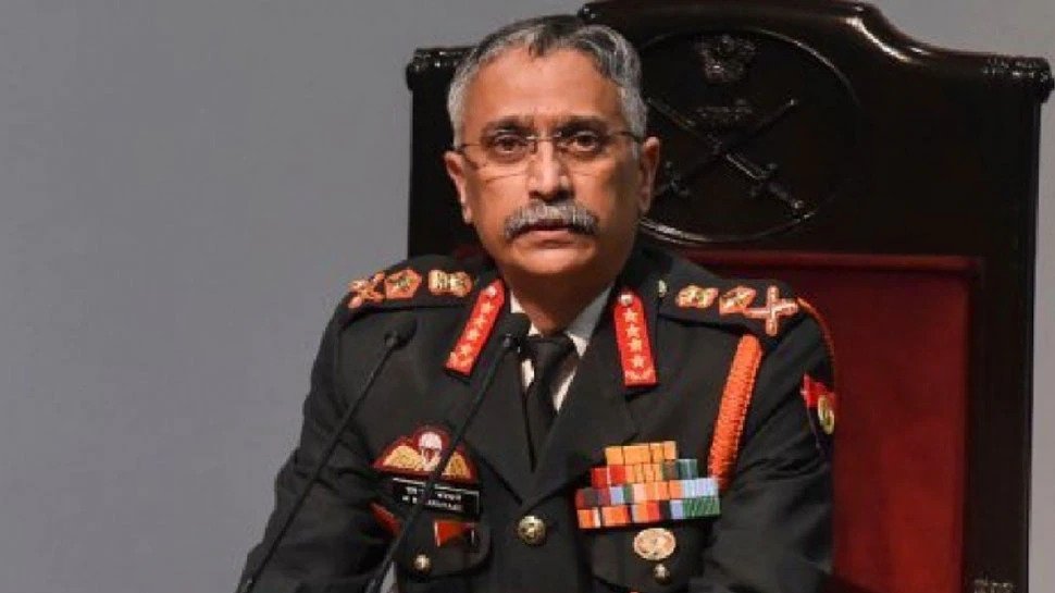 नया सीडीएस बनने तक फिर से पुरानी व्यवस्था लागू, जनरल नरवणे बने चेयरमैन After the death of the country's first Chief of Defense Staff General Bipin Rawat, the government temporarily implemented the old system.