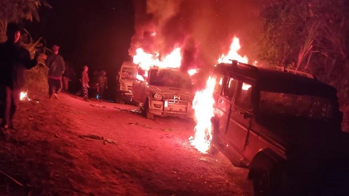 नगालैंड: सुरक्षाबलों की अंधाधुंध फायरिंग से 13 लोगों की मौत, आक्रोशित ग्रामीणों ने लगाई आग