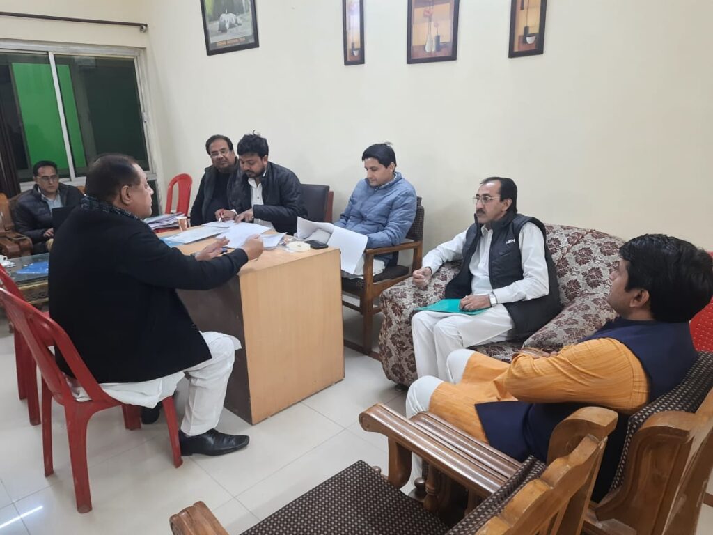 विधानसभा चुनाव को लेकर कांग्रेस के दावेदारों का दीपेंद्र हुड्डा ने लिया साक्षात्कार