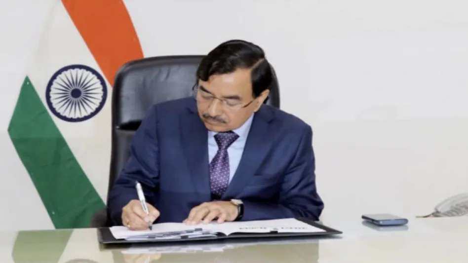 यूपी विधानसभा चुनाव: सभी राजनीतिक दल चाहते हैं कि चुनाव निर्धारित समय पर हों: सीईसी सुशील चंद्रा Chief Election Commissioner (CEC) Sushil Chandra said political parties in Uttar Pradesh have met poll panels and urged that all COVID-19