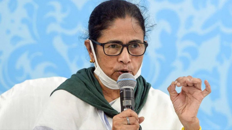 In West Bengal, the corona infection rate has reached 12.02 percent on Saturday, along with the cases of Omicron, a new variant of corona,