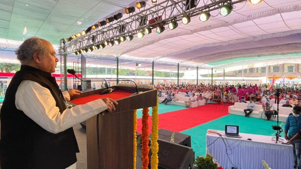 पीएम द्वारा तेलों का आयात घटाकर आत्मनिर्भर होने का संकल्प- नरेंद्र सिंह तोमर