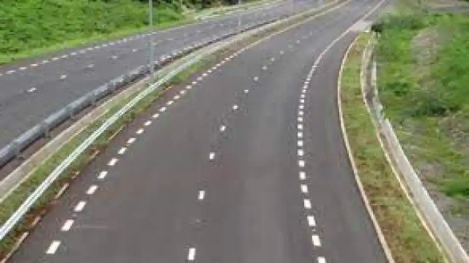 बिहार के इन 5 जिलों में बनने जा रहा रिंग रोड, ट्रैफिक जाम से मिलेगी निजात Ring roads will be constructed in 5 cities of the state on the lines of Patna, the capital of Bihar. Central government to the proposal