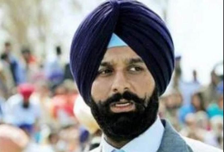 ड्रग रैकेट मामले में बिक्रम मजीठिया की सुनवाई पंजाब एंड हरियाणा हाईकोर्ट ने 24 जनवरी तक की स्थगित Anticipatory bail of Bikram Singh Majithia has been extended in drug racket cases. The Punjab and Haryana High Court has adjourned