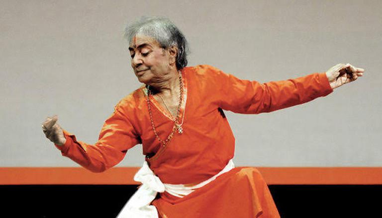 कथक सम्राट बिरजू महाराज का 83साल की उम्र में निधन, पद्म विभूषण सम्मान से हो चुके है सम्मानित