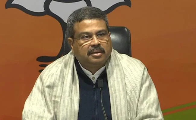 चवन्नी वाले बयान पर भाजपा का कटाक्ष, जयंत को बताया बच्चा The Bharatiya Janata Party has taken a jibe at Rashtriya Lok Dal chief Jayant Chaudhary, who entered the fray in alliance with