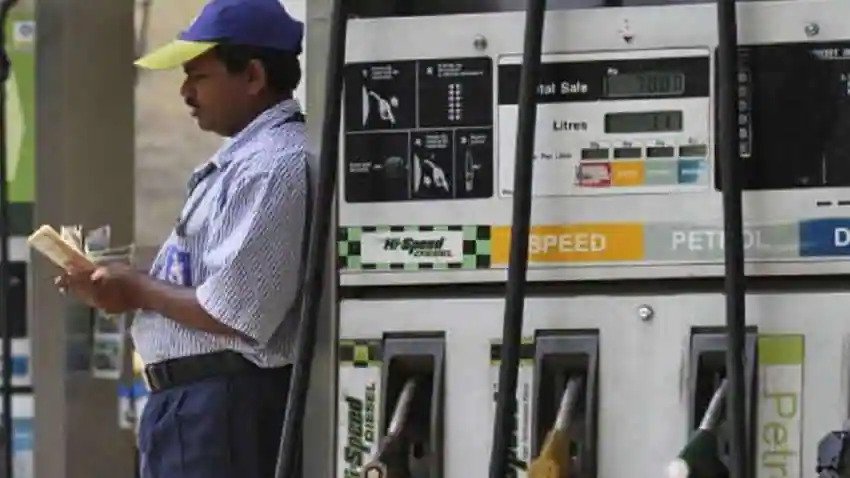 पेट्रोल-डीजल ने लगातार दूसरे दिन दिया महंगाई का करंट Petrol and diesel gave inflation current for the second consecutive day