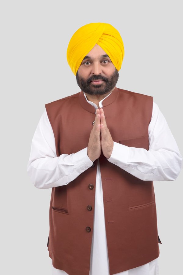 केजरीवाल ने किया ऐलान, भगवंत मान ही होंगे पंजाब में AAP का सीएम फेस Delhi CM and Aam Aadmi Party's national convener Arvind Kejriwal has today duly announced that Aam Aadmi Party's Lok Sabha
