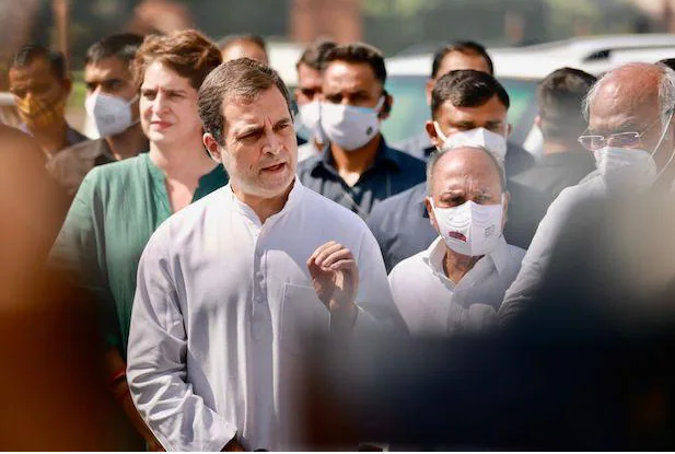 पैंगोंग त्सो लेक ब्रिज को लेकर राहुल गांधी ने पीएम मोदी पर साधा निशाना