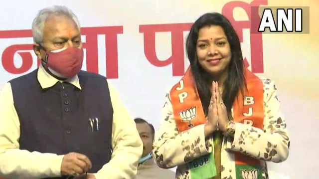 यूपी चुनाव: प्रियंका मौर्य, ‘लड़की हूं, लड़ सकती हूं’ अभियान का चेहरा भाजपा में शामिल