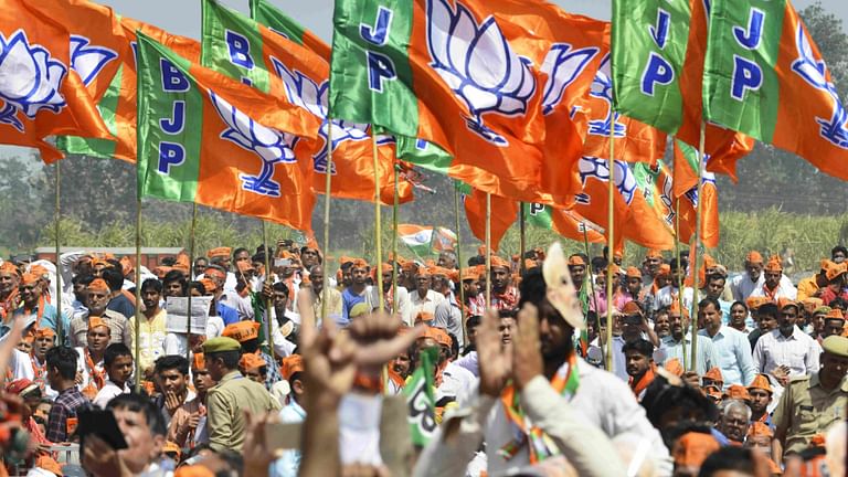 संभल में आदर्श आचार संहिता के उल्लंघन के आरोप में भाजपा विधायक पर मामला दर्ज Case of violation of model code of conduct and covid guidelines against Bharatiya Janata Party candidate from Asmoli assembly seat