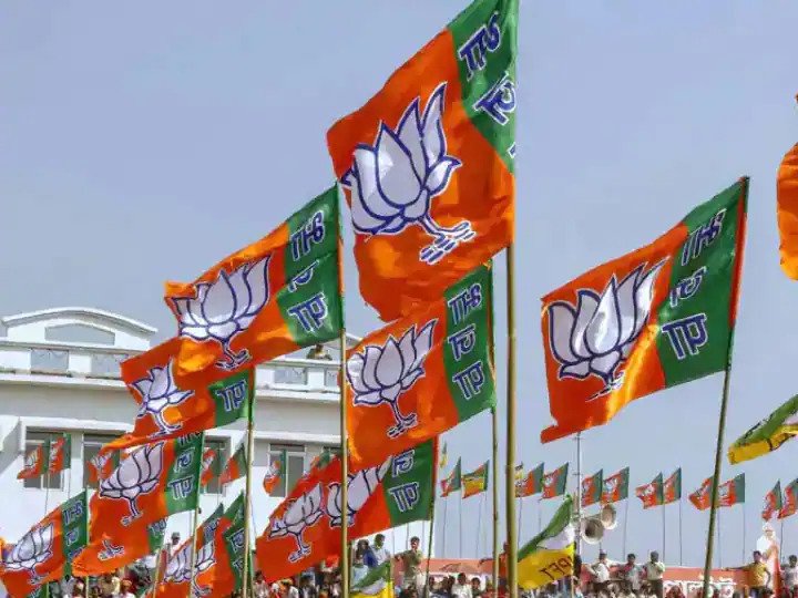 बीजेपी ने जारी की 107 सीटों पर अपने उम्मीदवारों की लिस्ट, यहां देखे किसे कहां से मिला टिकट The BJP today released its first list of candidates for the two phases of voting for the Uttar Pradesh Assembly elections. Released by