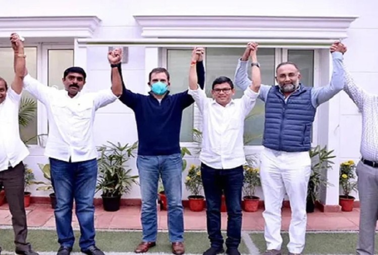 कांग्रेस में शामिल हुए गोवा के निर्दलीय विधायक प्रसाद गांवकर, पार्टी ने किया जोरदार स्वागत Goa Independent MLA Prasad Gaonkar on Sunday joined the Congress, a month ahead of the state assembly elections. He submitted